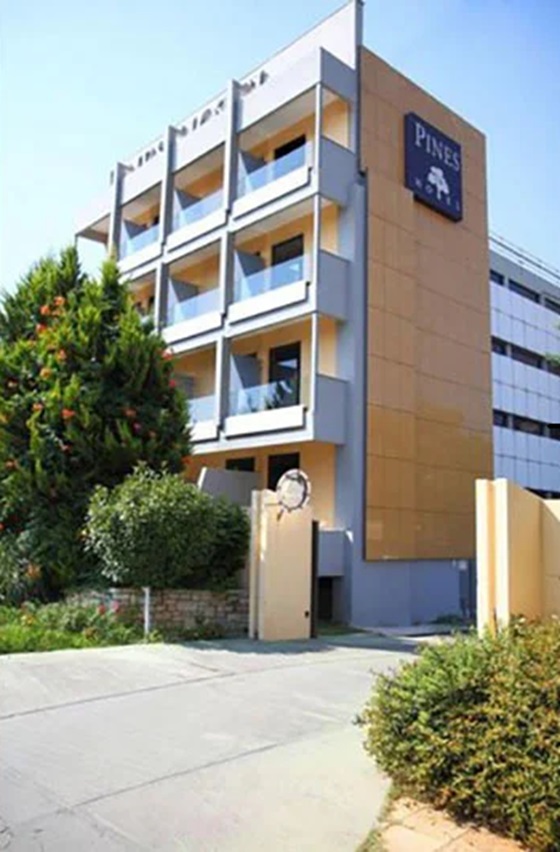 Club - Pines Hotel