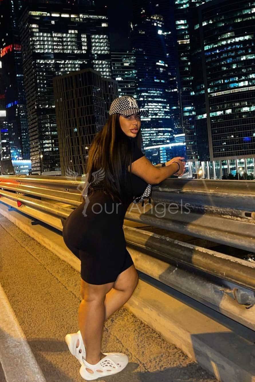 Escort-Lila-3795