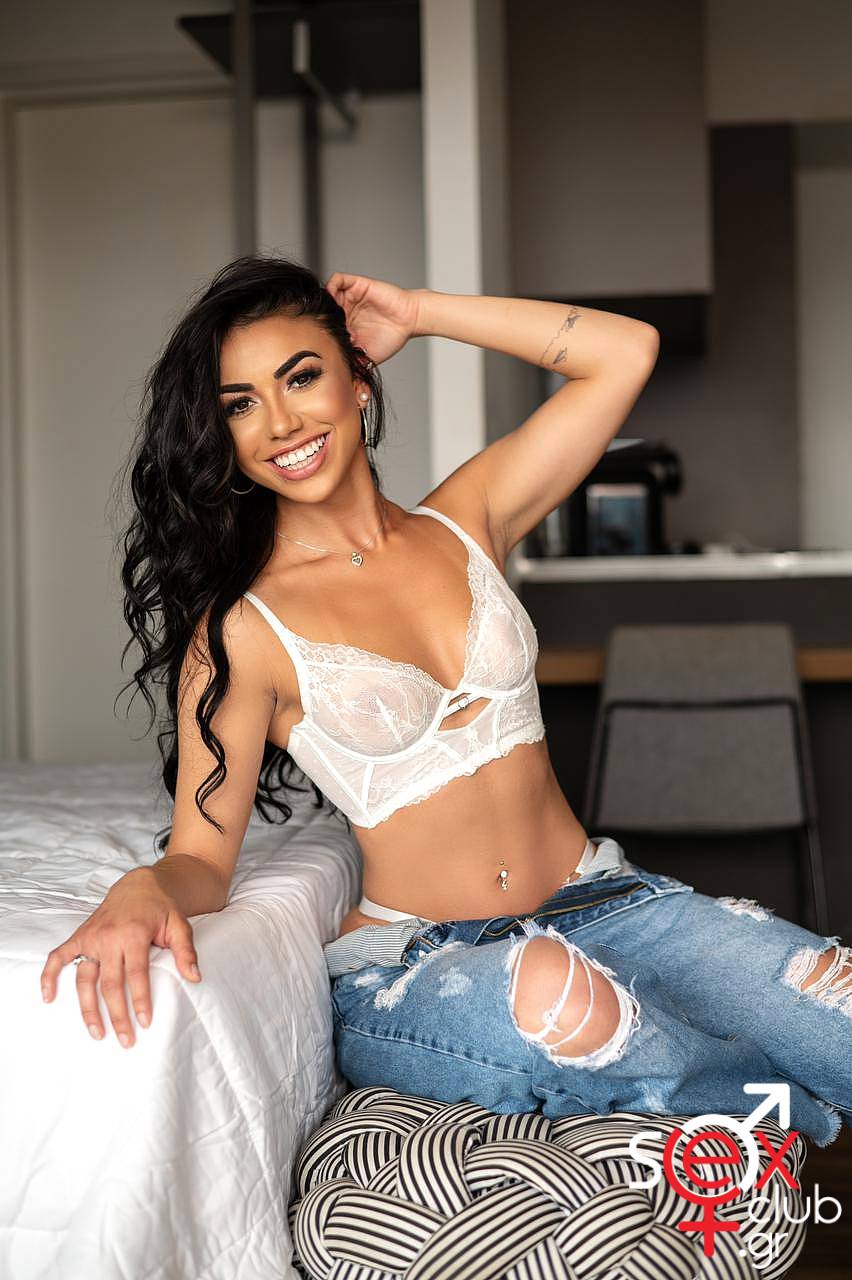 Alina - Red Love Escort