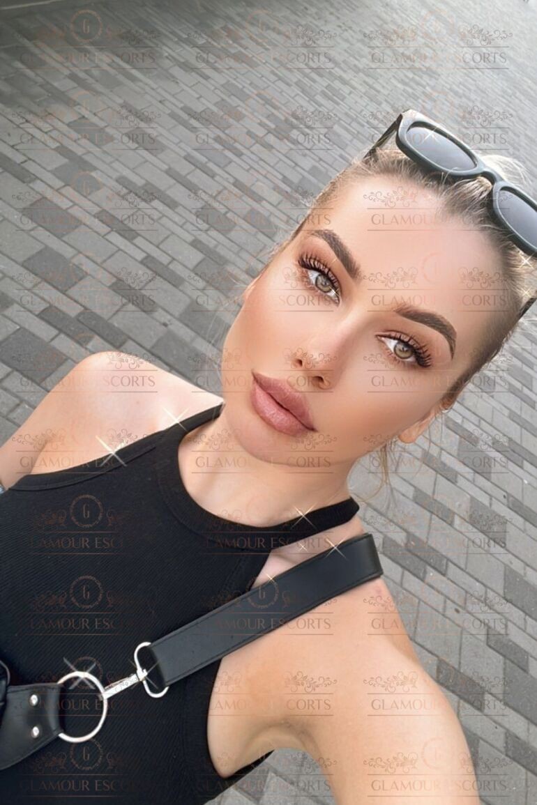 Escort-Anya-2-2302
