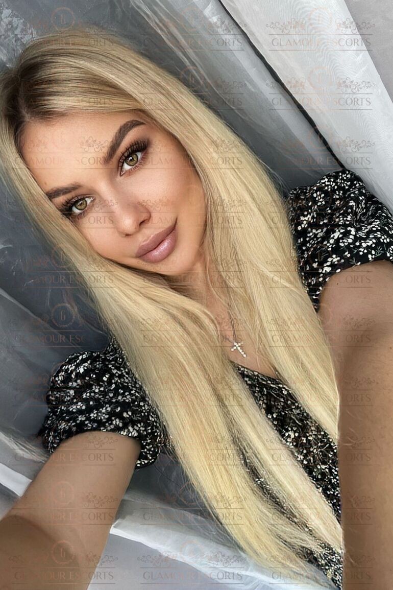 Escort-Anya-2-2302