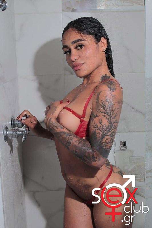 Escort--7528