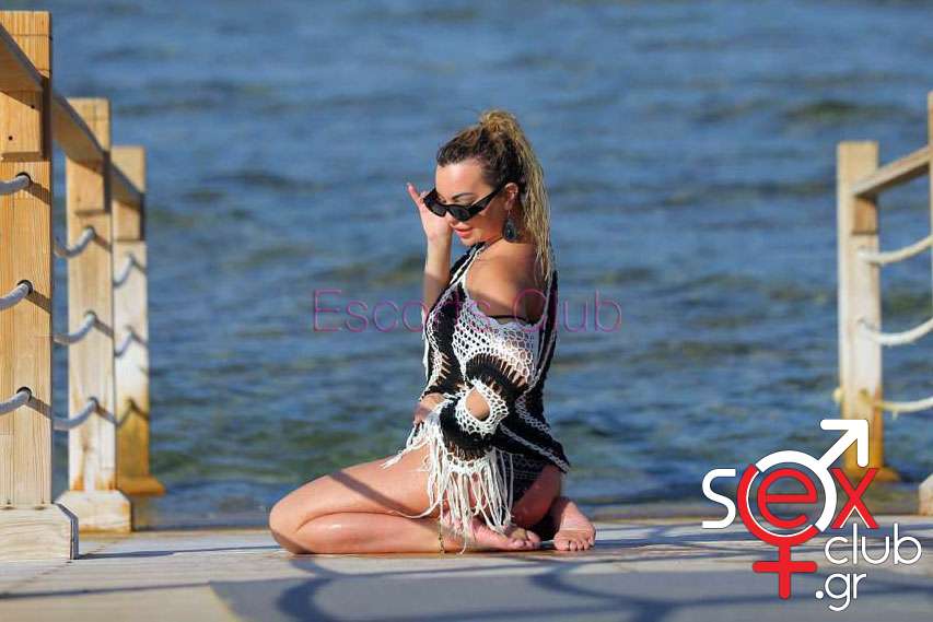 Escort-Julia-6-9976