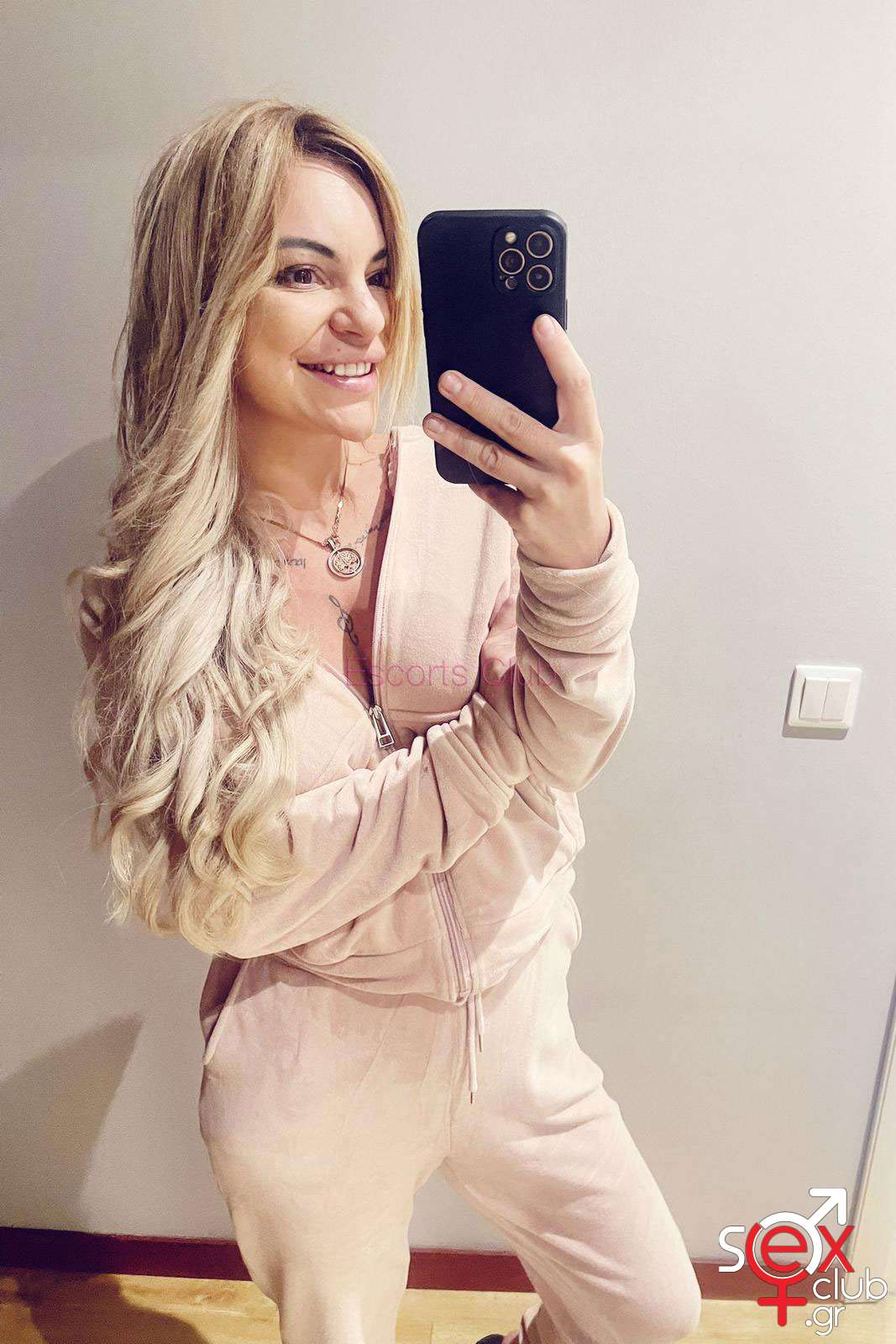 Escort-Julia-6-9976